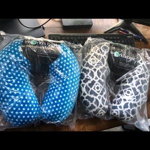 Brand New Memory Foam Travel Pillow Set (2)